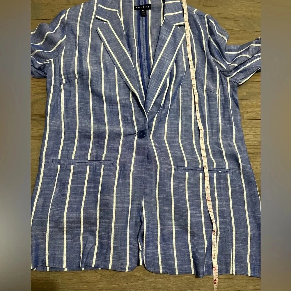 Tribal Women’s Pin Striped Light Weight Jacket. Medium. Excellent condition! - Picture 5 of 5
